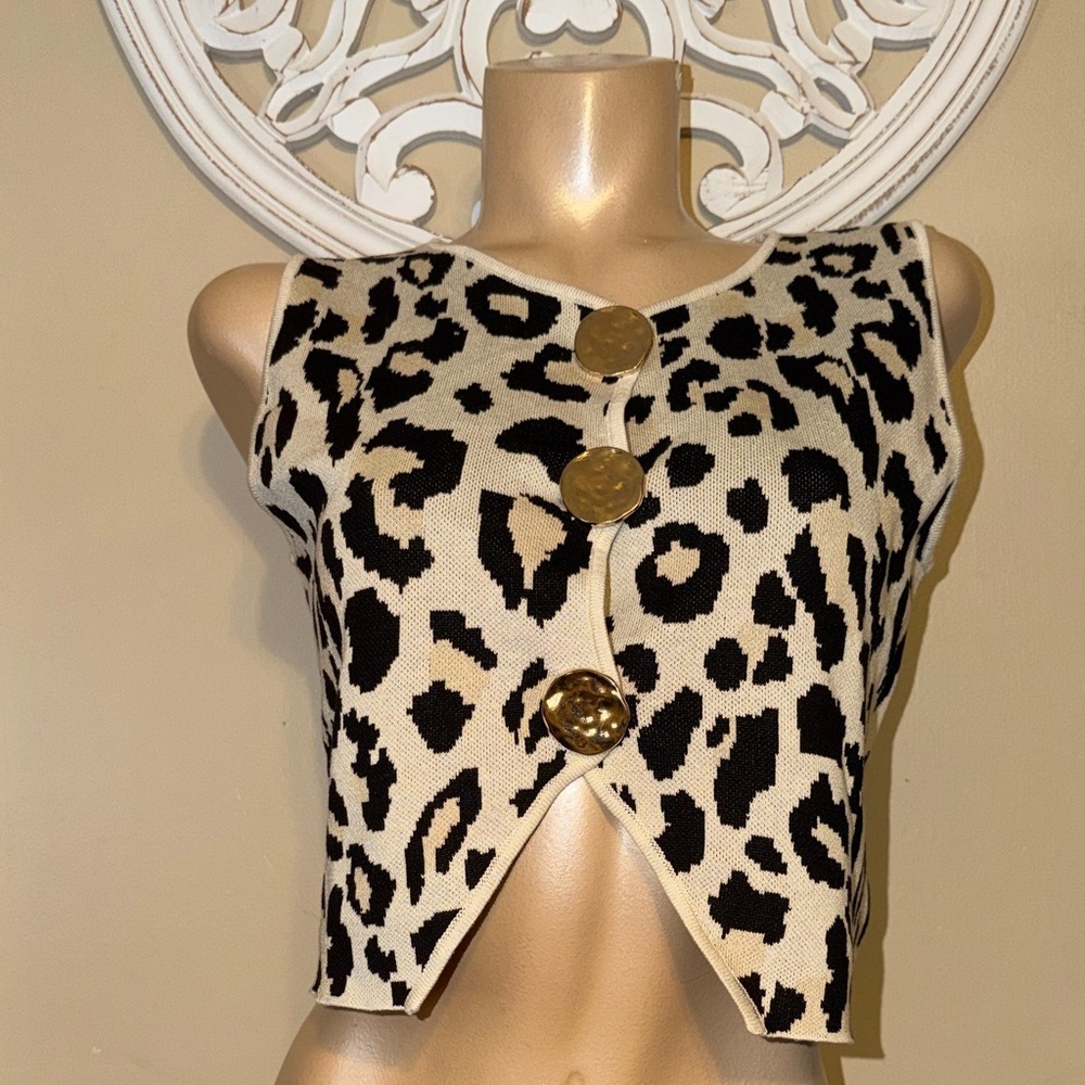 So Me women’s large vest top knit Leopard Print tan black big gold buttons NWT